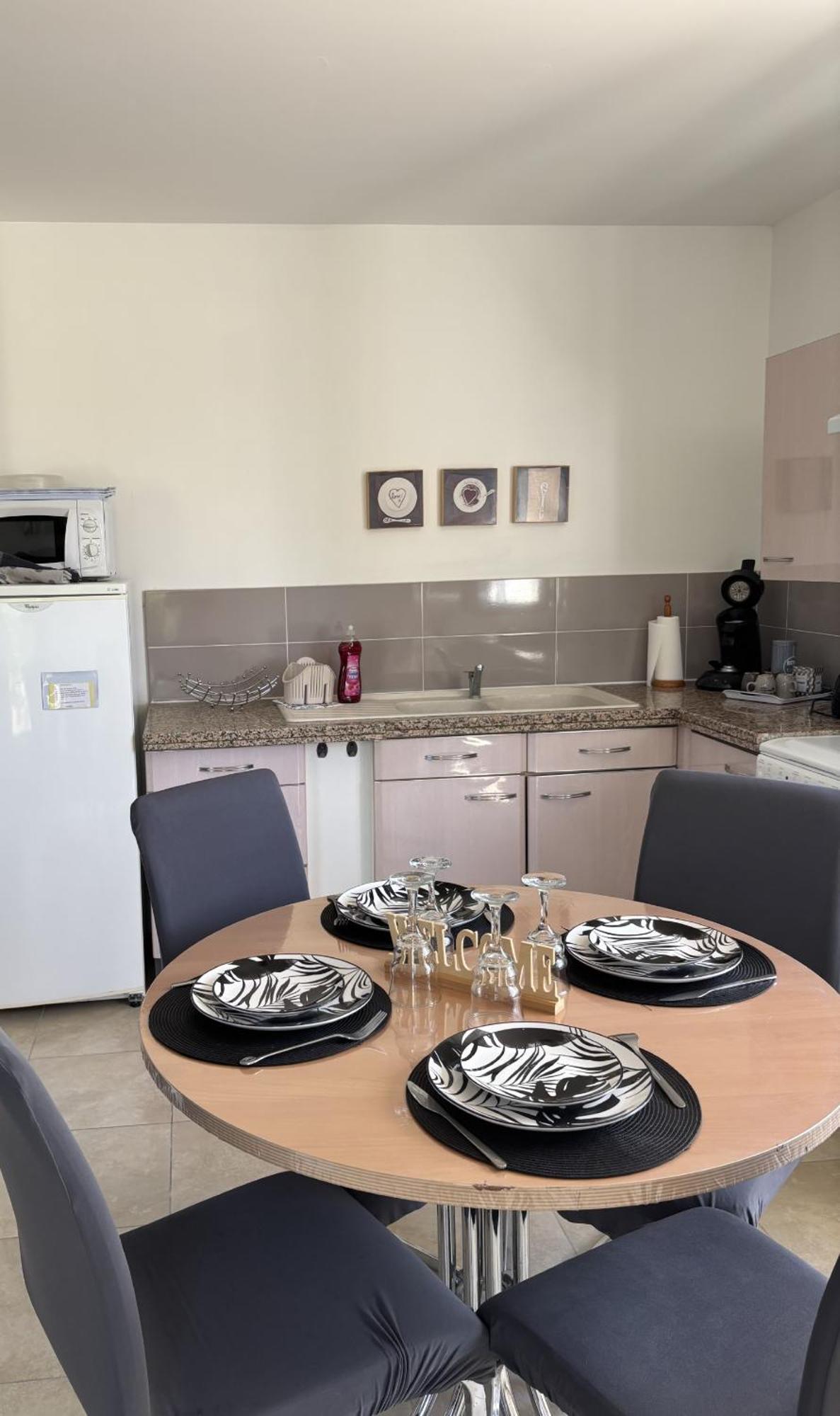 Appartement Romana Puissalicon 34 Ngoại thất bức ảnh